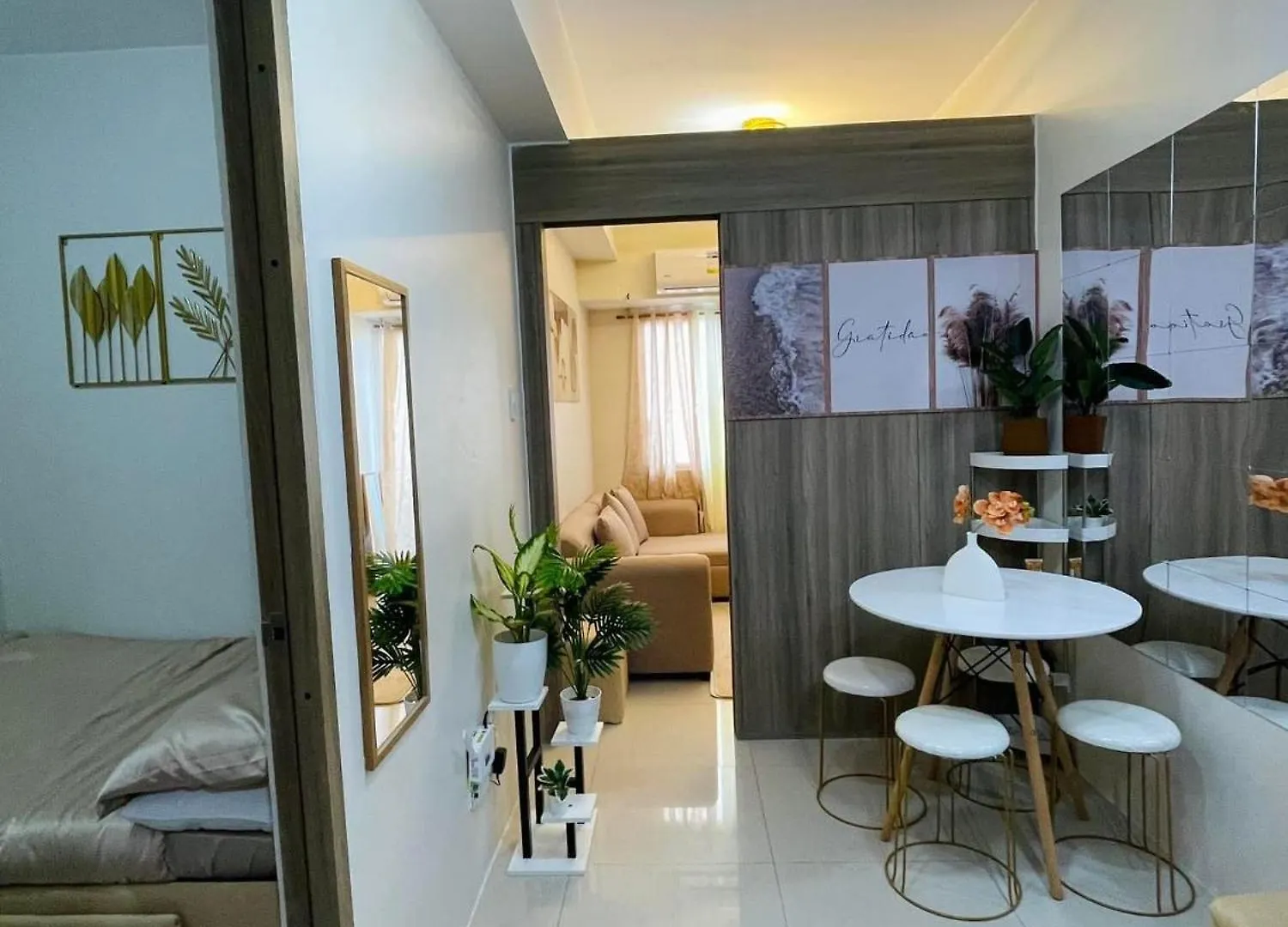 Filed Residences Hotel Apartment Paranaque City 5*,  Filipinas